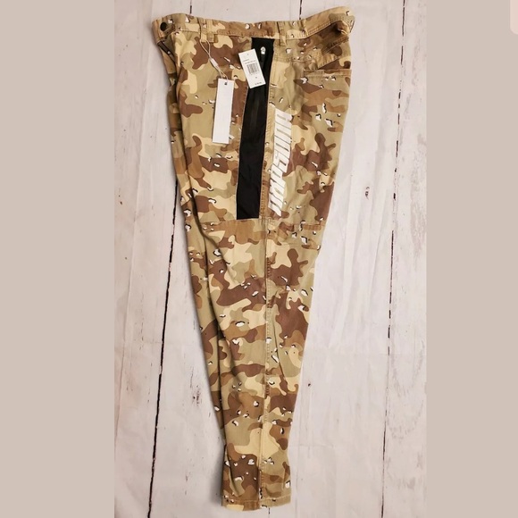 NENA & PASADENA NXP Hawkeye Camo Slim-Fit Jeans - Picture 2 of 8